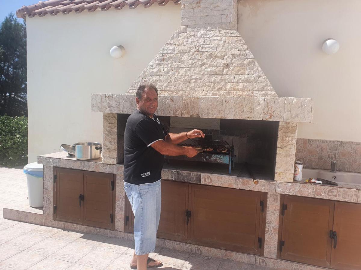 Larnaca Mansion Ideal For 3 Families Or More Εξωτερικό φωτογραφία