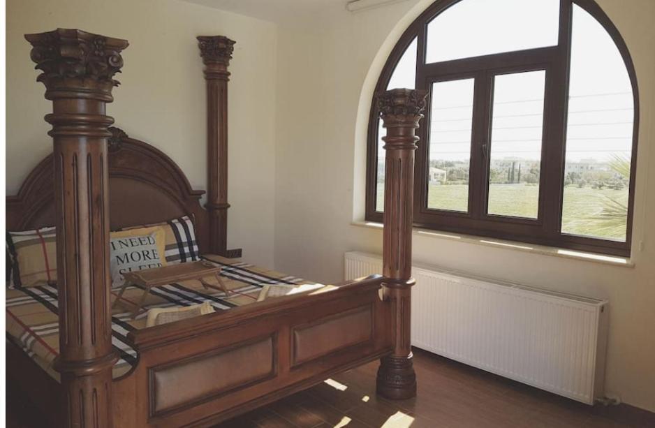 Larnaca Mansion Ideal For 3 Families Or More Εξωτερικό φωτογραφία