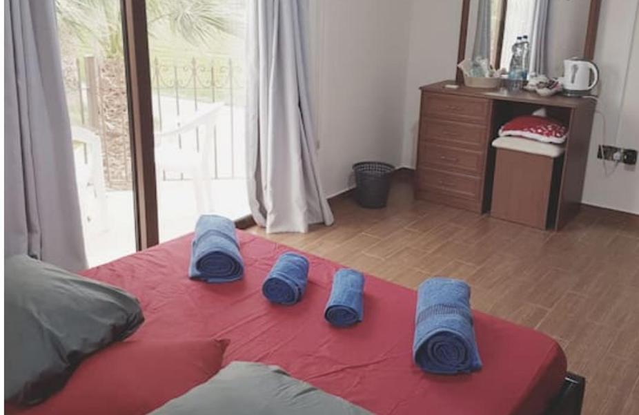 Larnaca Mansion Ideal For 3 Families Or More Εξωτερικό φωτογραφία