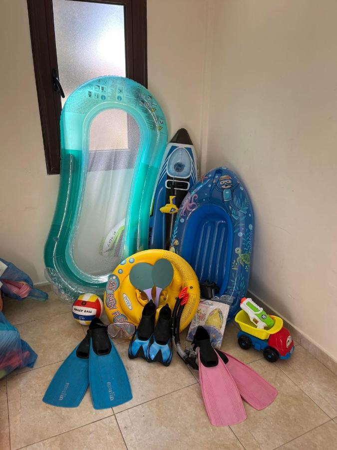 Larnaca Mansion Ideal For 3 Families Or More Εξωτερικό φωτογραφία