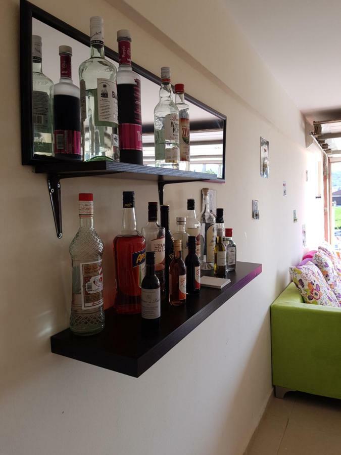 Larnaca Mansion Ideal For 3 Families Or More Εξωτερικό φωτογραφία